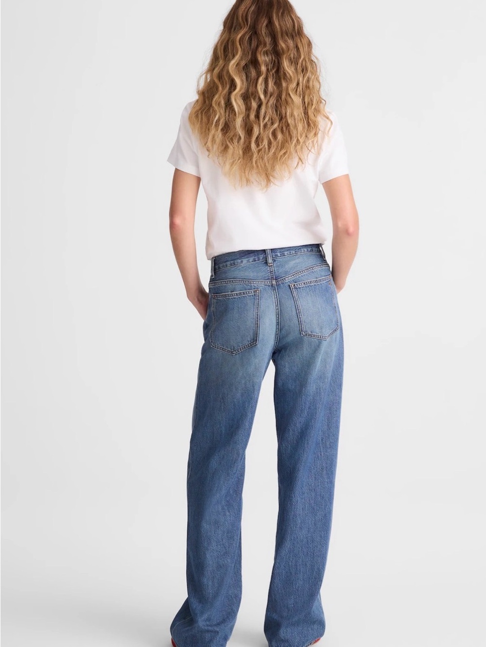 Madewell The Low-Slung Baggy Jean in Airy Denim - Picture 5 of 14